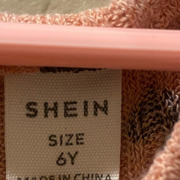 Heart Print Set - Top and Shorts - Picture 5 of 6